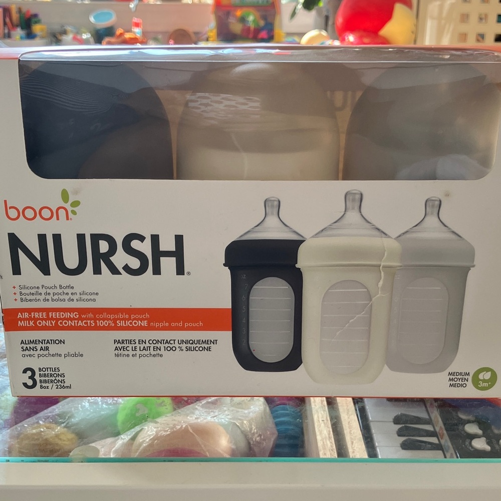NURSH Silicone Pouch Bottle Set - Black and White